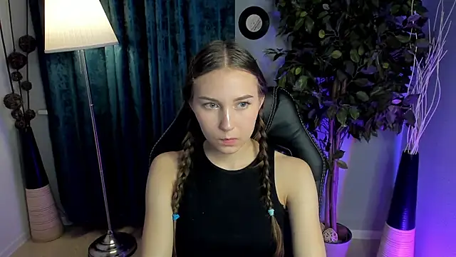 OliviaLang online show from 03/10/26, 11:59