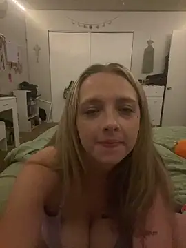 imkhloe online show from 05/11/26, 01:11