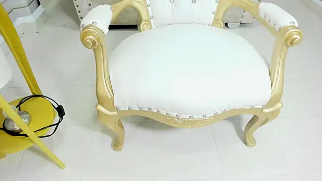 ariana pocahontas online show from 04/10/26, 05:01