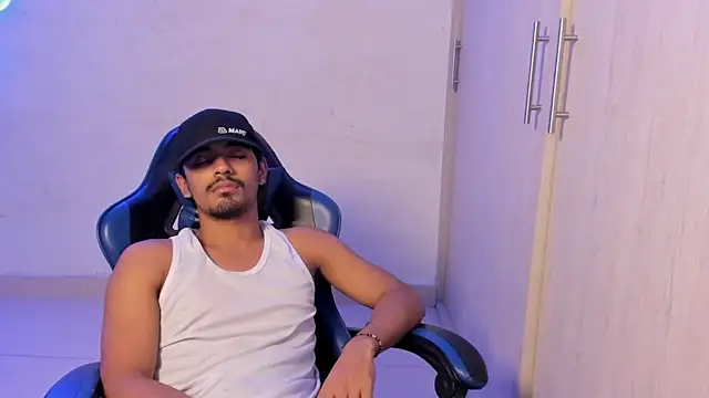 jossi12345j online show from 04/15/26, 09:05