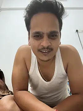 Snapshot of the_guy_u_desire chatting on 03/16/26, 10:41 the guy u desire online show from 03/16/26, 10:41