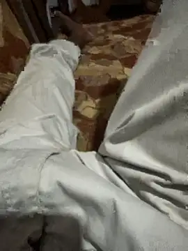 DimuthuBoy online show from 04/19/26, 02:49