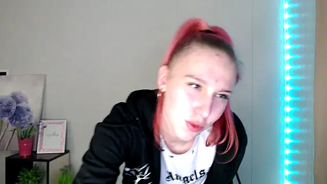 Scarlett lil online show from 04/14/26, 07:58