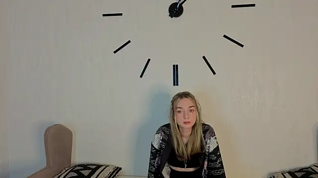 Snapshot of BelindaNeira chatting on 03/20/26, 08:25 BelindaNeira online show from 03/20/26, 08:25