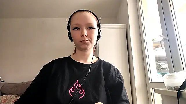 Snapshot of velyraxis chatting on 03/03/26, 12:00 velyraxis online show from 03/03/26, 12:00