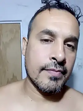Ezehombre online show from 04/15/26, 05:42