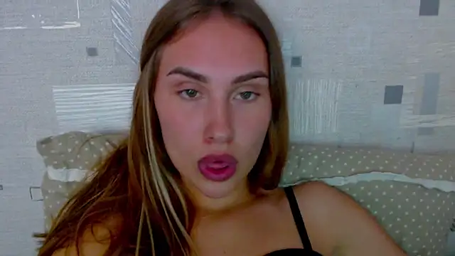 yourameliaa online show from 07/04/26, 04:57