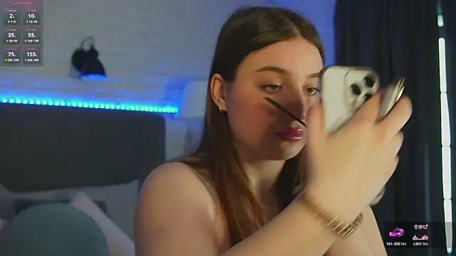 Nicole De Lux online show from 04/07/26, 05:52