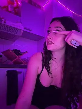 Snapshot of Claraaaaa06 chatting on 03/02/26, 08:37 Claraaaaa06 online show from 03/02/26, 08:37