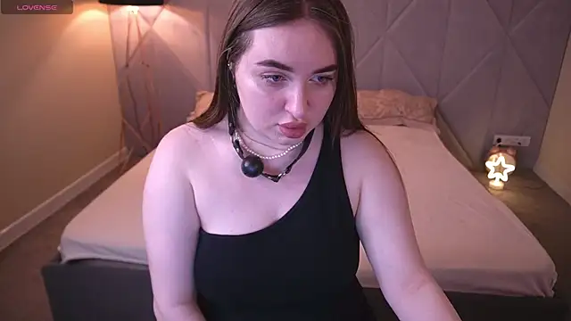 RapunzelAngel online show from 05/17/26, 06:22