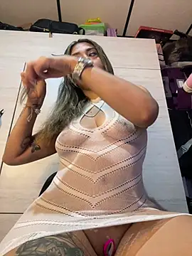 stefanyqueen69 online show from 04/10/26, 01:49