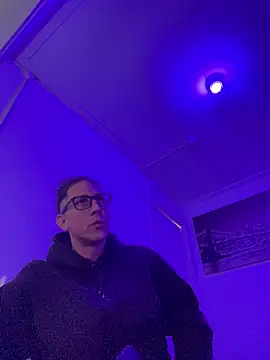 TitanNoir online show from 05/11/26, 04:04