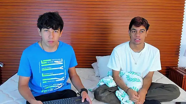 Snapshot of peakk_twiinns chatting on 03/24/26, 11:26 peakk twiinns online show from 03/24/26, 11:26