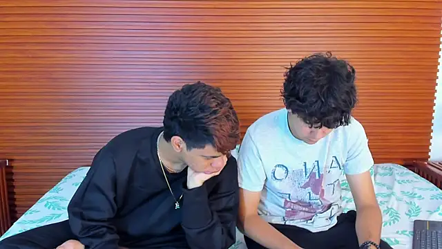 Snapshot of peakk_twiinns chatting on 03/28/26, 12:16 peakk twiinns online show from 03/28/26, 12:16