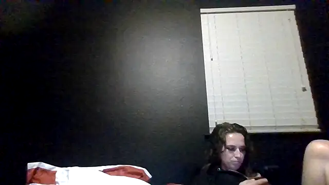 TallHungandCloudy69 online show from 05/18/26, 07:03