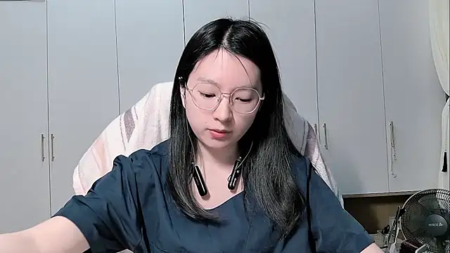 Eeya-36 online show from 04/24/26, 11:34