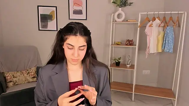 Heily Bennet online show from 03/11/26, 01:17