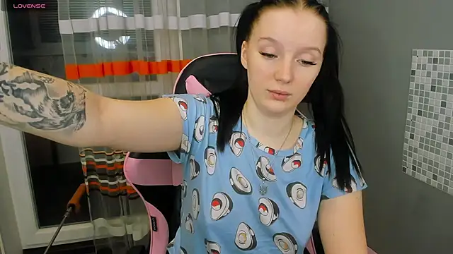 Mary Blu online show from 02/15/25, 09:04