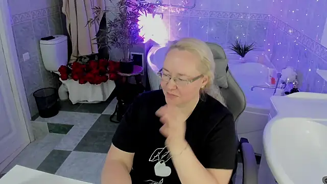 ViolaSmithh online show from 04/22/26, 09:44