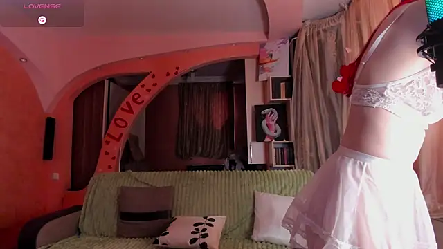 Luna Reid online show from 05/08/26, 04:29