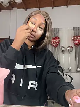 LiaTrainor online show from 03/23/26, 11:47