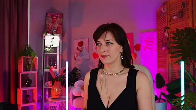 EmmaWheelers online show from 04/20/26, 11:24