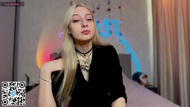 Emma Willson online show from 07/30/26, 01:21