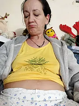 anayss17 online show from 04/10/26, 05:28