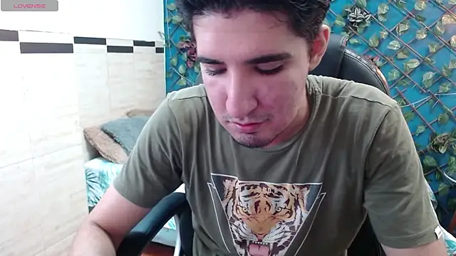 Roccoallegeri online show from 04/13/26, 12:21