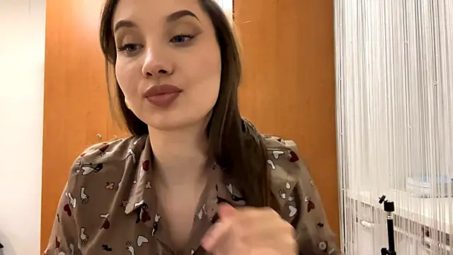 Snapshot of Flower_sunny chatting on 03/16/26, 03:16 Flower sunny online show from 03/16/26, 03:16