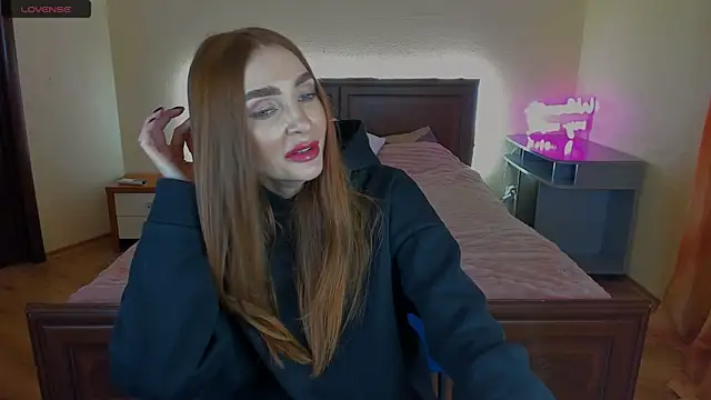 Snapshot of foxy_lisa1 chatting on 03/03/26, 03:18 foxy lisa1 online show from 03/03/26, 03:18