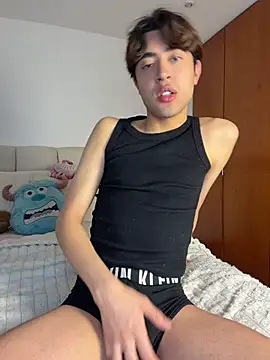 MatthewMoore  online show from 06/03/26, 02:14