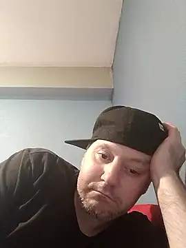 Snapshot of yoursextoy83 chatting on 03/09/26, 12:58 yoursextoy83 online show from 03/09/26, 12:58