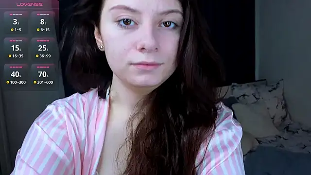BreannaBuczak online show from 04/15/26, 01:23