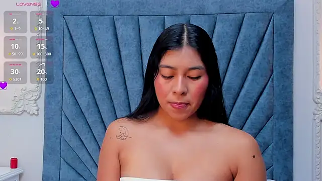 Leandra-Johnson online show from 04/15/26, 01:51