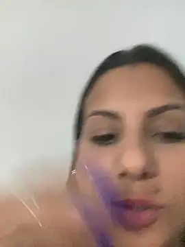 Snapshot of kifanyy chatting on 04/19/26, 11:07 kifanyy online show from 04/19/26, 11:07
