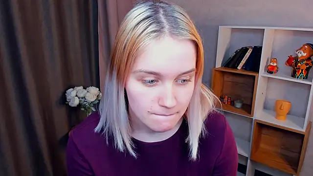 Snapshot of AveIinaStromain chatting on 03/03/26, 11:05 AveIinaStromain online show from 03/03/26, 11:05