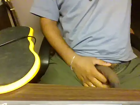 Snapshot of bigbuldgee chatting on 03/02/26, 09:32 bigbuldgee online show from 03/02/26, 09:32