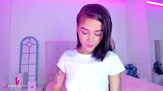 Vanessa cruz 18 online show from 04/06/26, 08:32