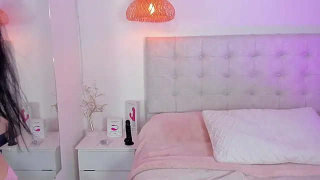 Vanessa cruz 18 online show from 07/02/26, 03:23