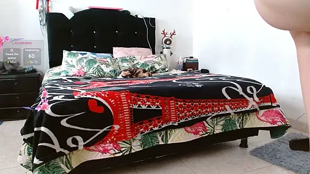 naomi unu online show from 06/30/26, 06:31