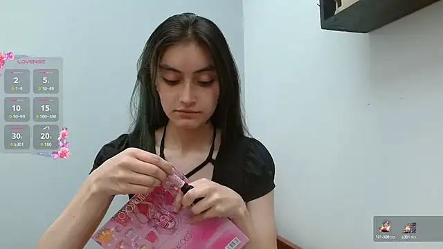 naomi unu online show from 07/24/26, 02:15