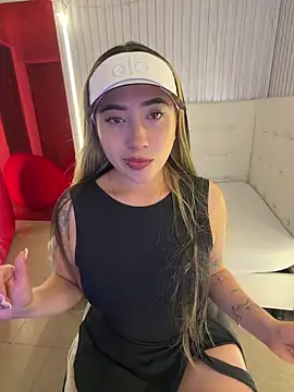 ManuelaVeeleez online show from 04/18/26, 04:16