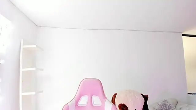 KoralCruz  online show from 03/16/26, 04:11