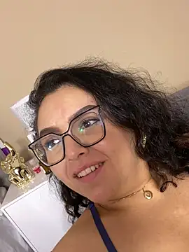 AlmaraRouge online show from 05/19/26, 01:56