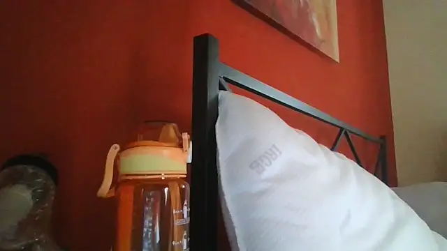 Emilyvuxa online show from 05/09/26, 05:23