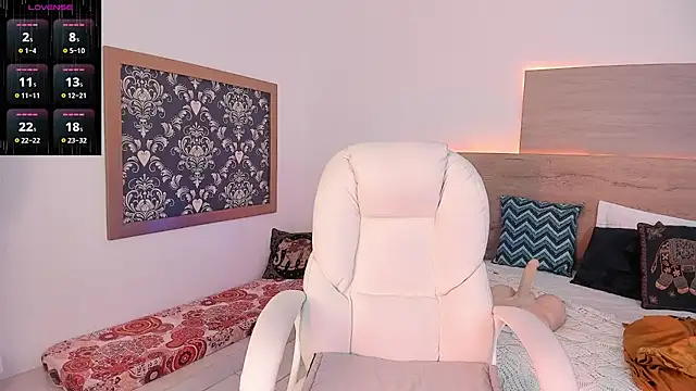  Azahaaraa  online show from 04/10/26, 03:12