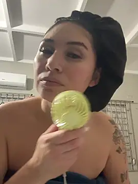 Holy Desiree online show from 04/03/26, 07:39