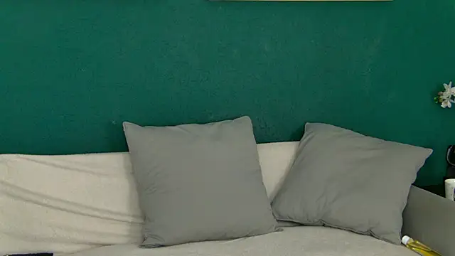 Snapshot of SkinnyNatty chatting on 07/19/26, 04:05 SkinnyNatty online show from 07/19/26, 04:05