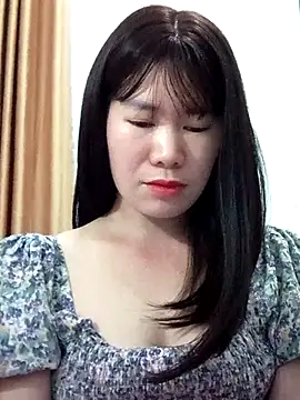 Snapshot of Bondgirl_9 chatting on 06/12/26, 06:07 Bondgirl 9 online show from 06/12/26, 06:07